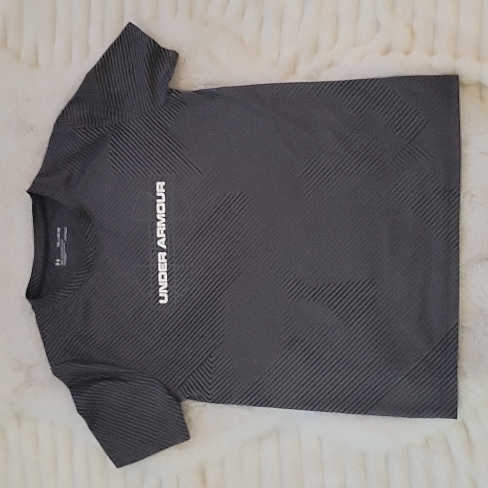 UA boys Heatgear Shirt